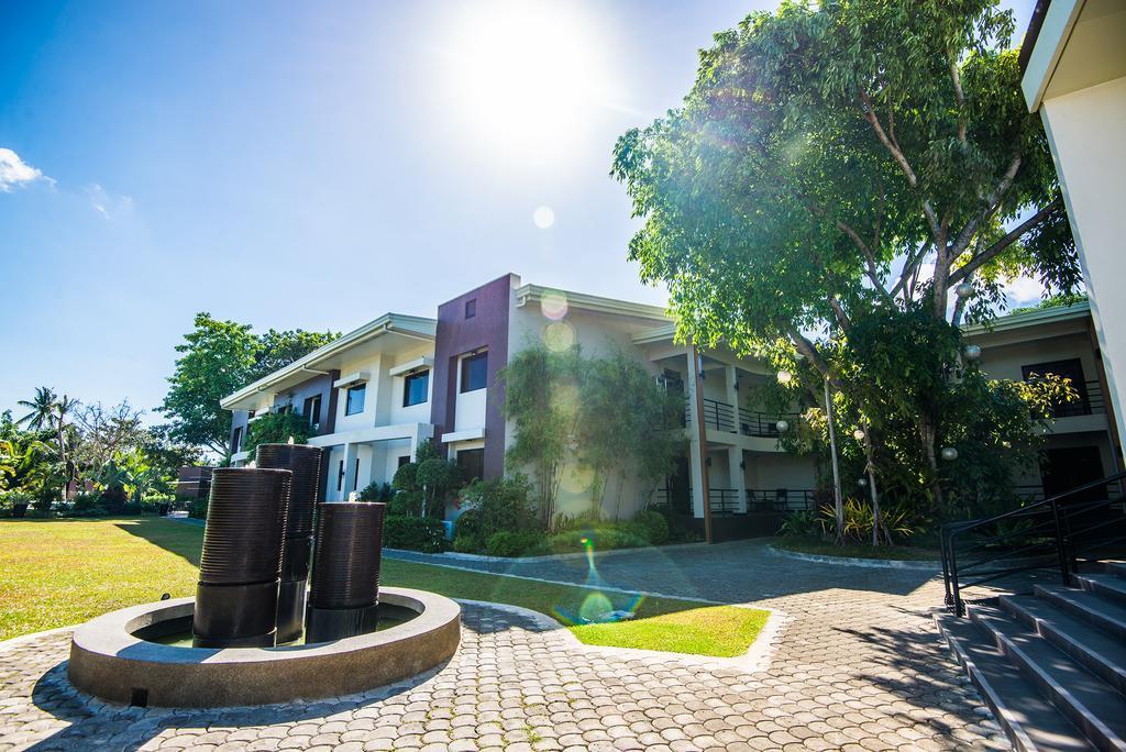 דיפולוג Ariana Hotel מראה חיצוני תמונה