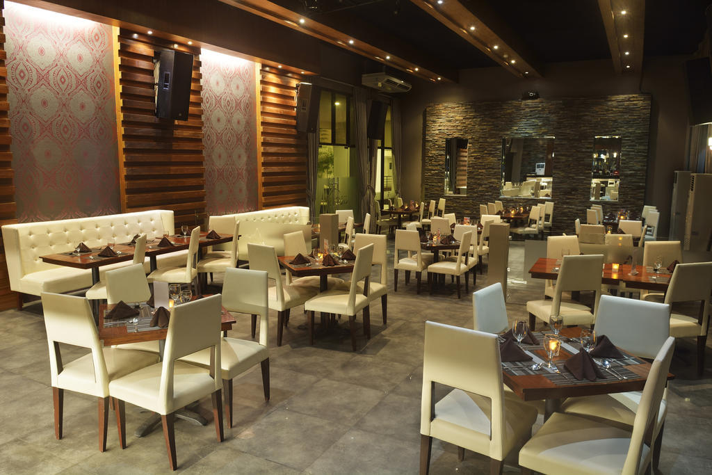 דיפולוג Ariana Hotel מראה חיצוני תמונה